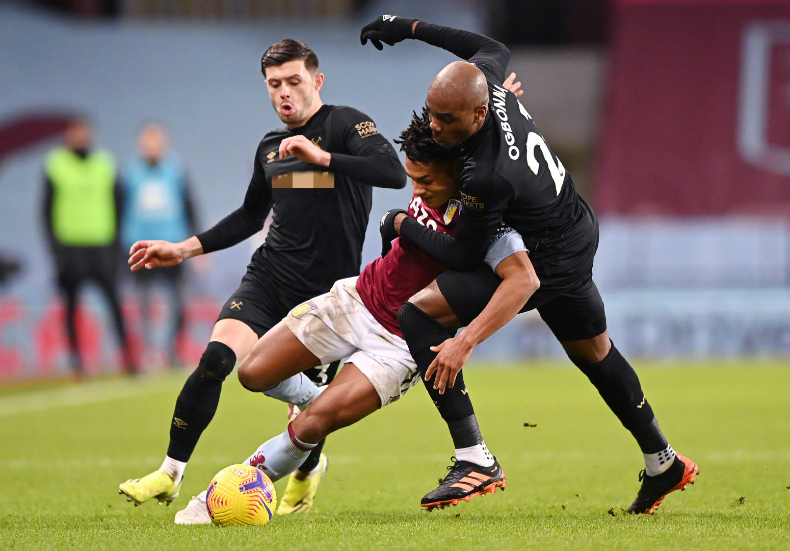 高山滑雪是 高山滑雪是