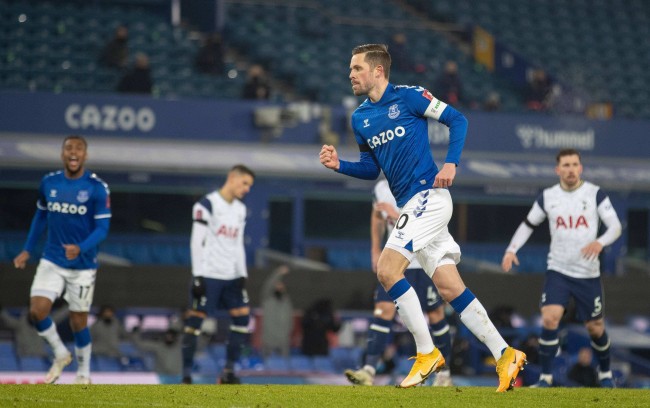 教练必须保 教练必须保